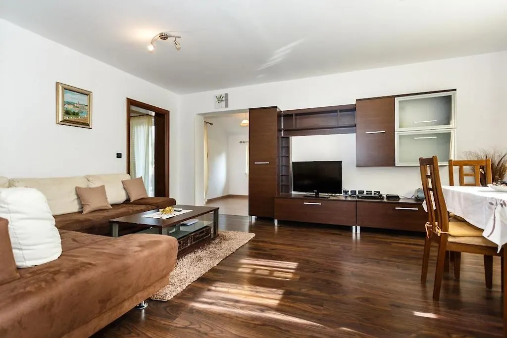 Premium Apartment Near Center And Beach With Parking Krk Town