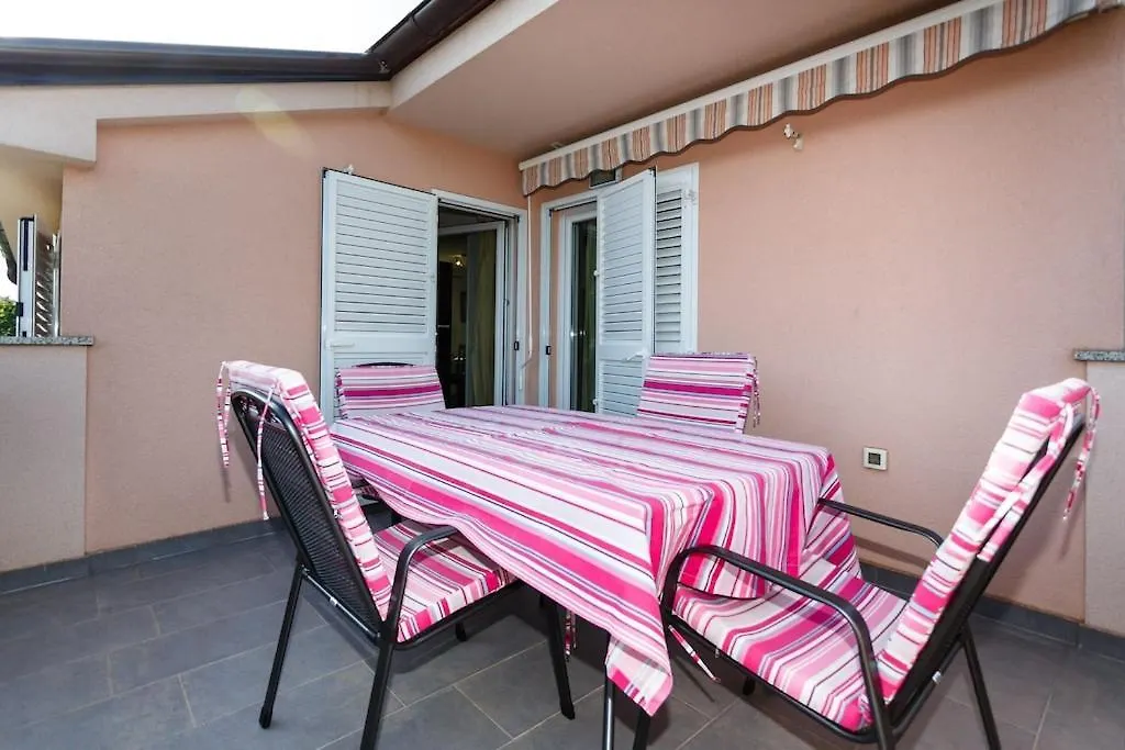 Premium Apartment Near Center And Beach With Parking Krk Town