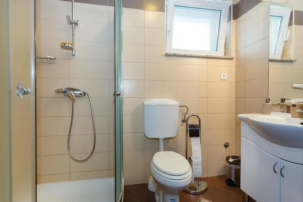 Premium Apartment Near Center And Beach With Parking Krk Town Croatia